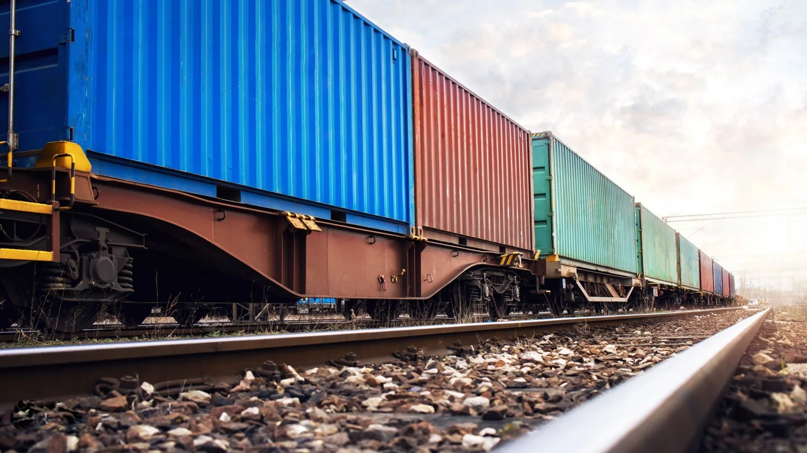 İntermodal tren taşımacılığı ile konteyner sevkiyatı